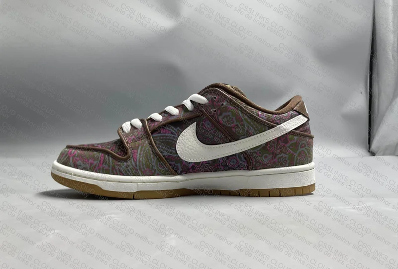 Dunk Low SB Paisley Brow 4