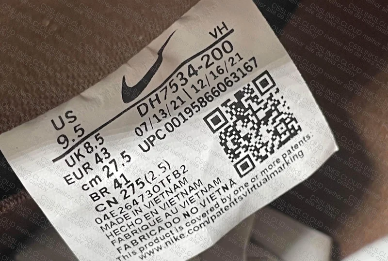 Dunk Low SB Paisley Brow 6