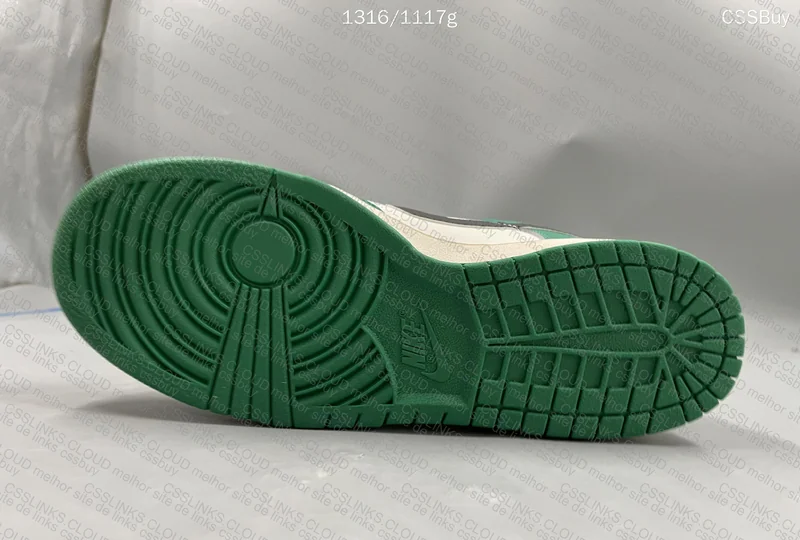 Dunk Low SE Lottery 8