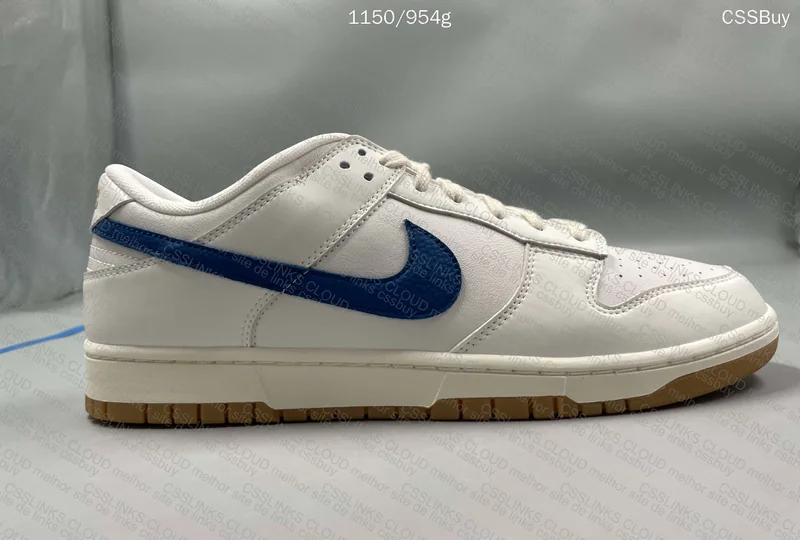 Dunk Low SE Sail Dark Marina Blue 4