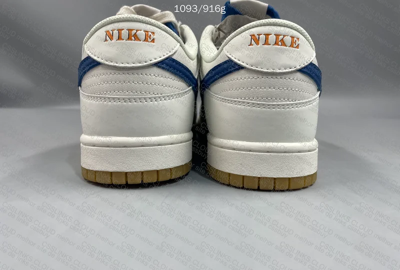 Dunk Low SE Sail Dark Marina Blue
