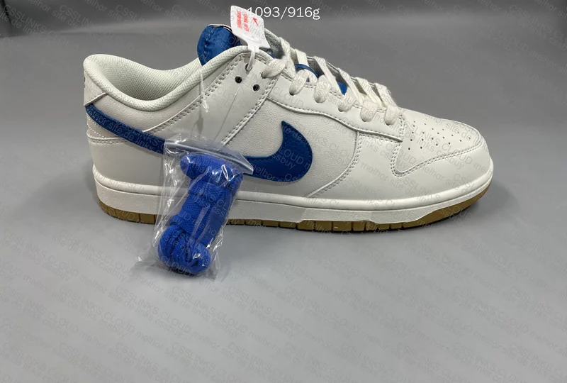 Dunk Low SE Sail Dark Marina Blue 3