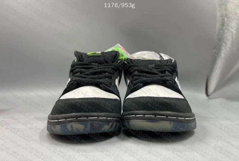 Dunk Low Staple Panda Pigeon 2