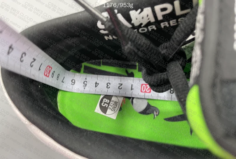 Dunk Low Staple Panda Pigeon 8