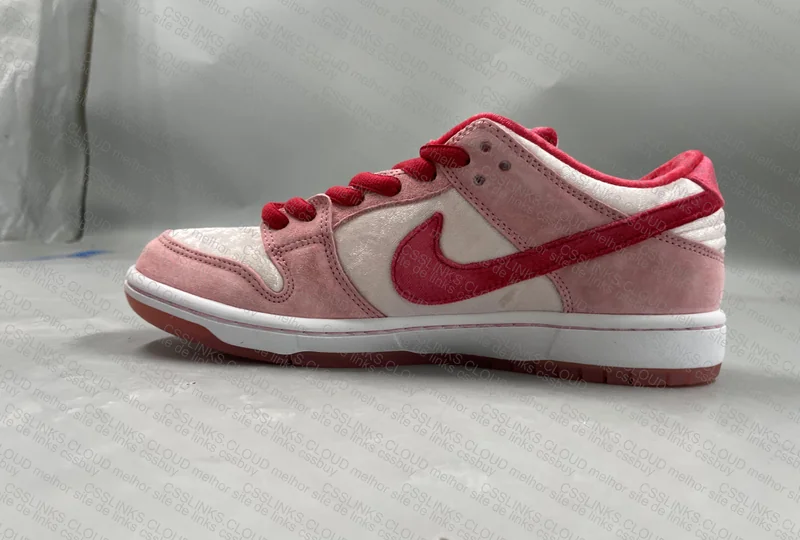 Dunk Low Strangelove B7 6