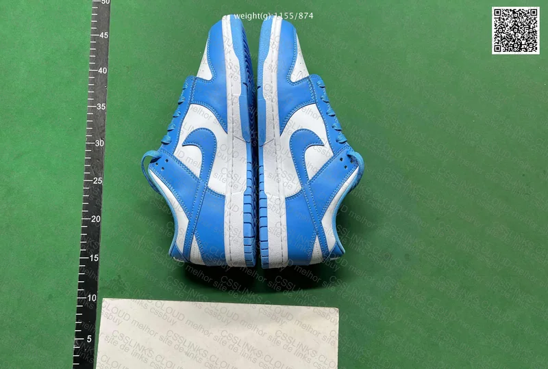 Dunk Low UNC (VT) 4