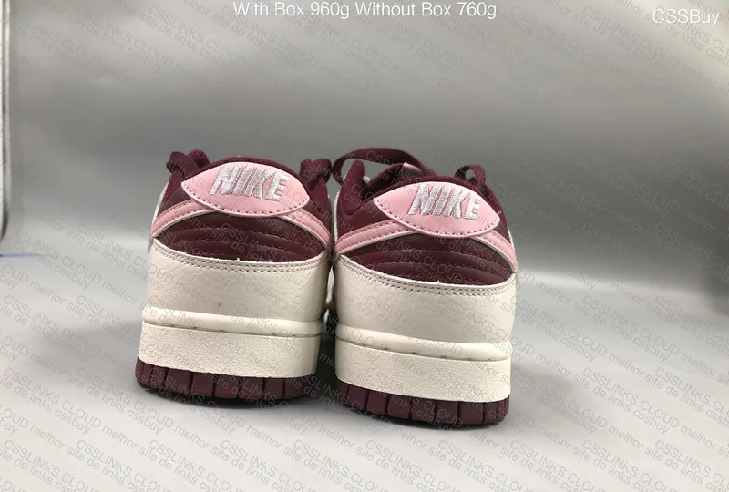 dunk low valentine's day 3