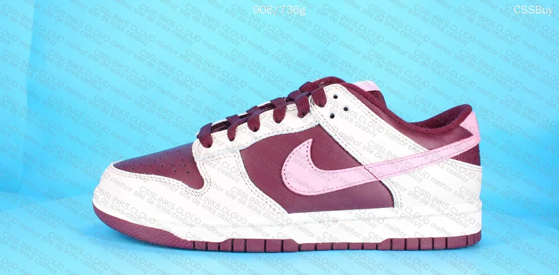 Dunk Low Valentine's day. 3