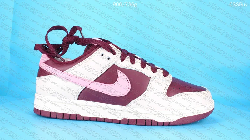 Dunk Low Valentine's day. 7