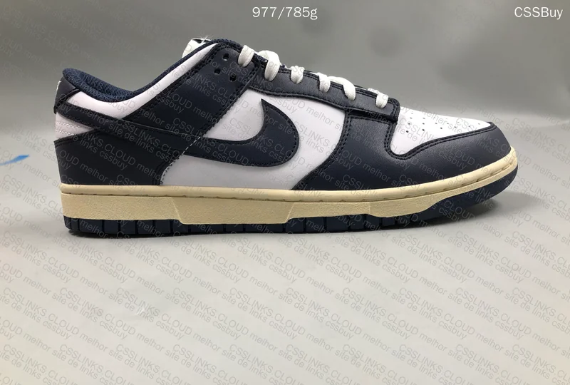 Dunk Low Vintage Navy Blue 4