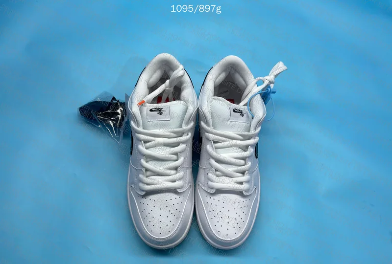 Dunk Low White 4