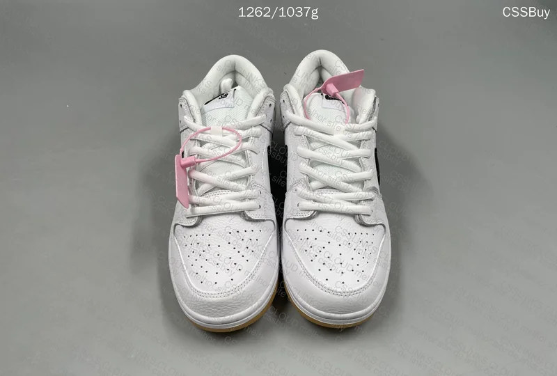 Dunk Low White Gum