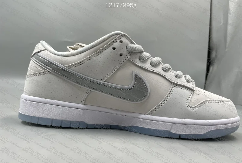 Dunk Low White Lobster 4