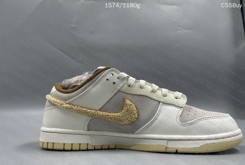 Dunk low year of the rabbit 4