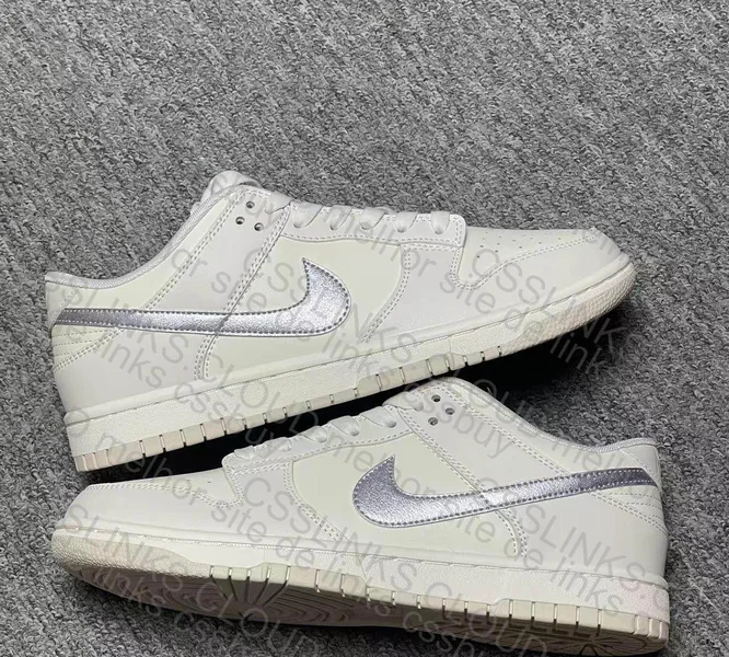 Dunk LowOxygen Purple 2