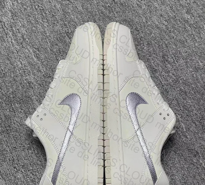 Dunk LowOxygen Purple 4