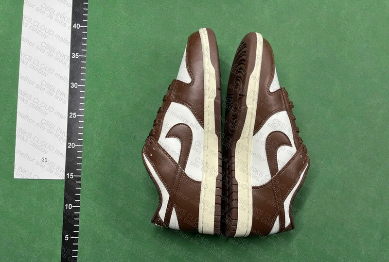 Dunk Lows Chocolate 4