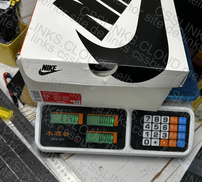 Dunk LX Lisa Leslie Direct Shipping 10