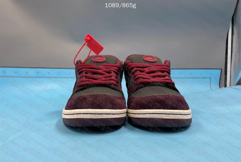 Dunk “‘Mahagany Dark - Team Red 2