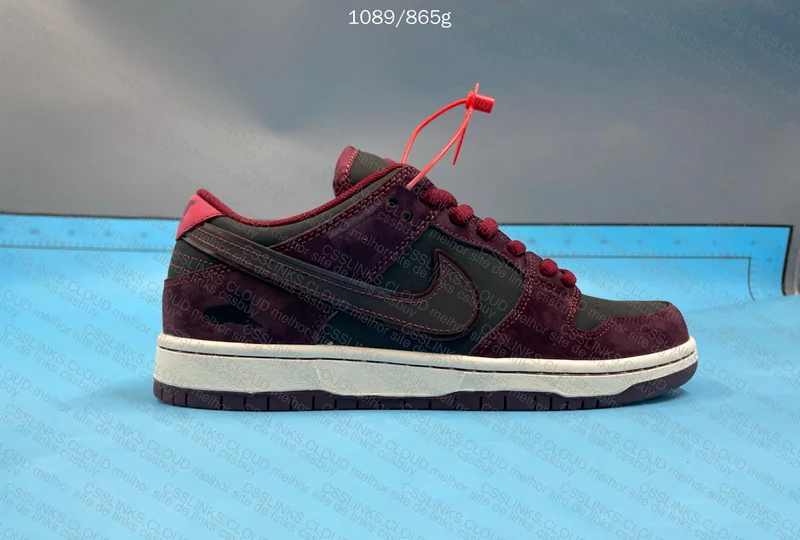 Dunk “‘Mahagany Dark - Team Red 3