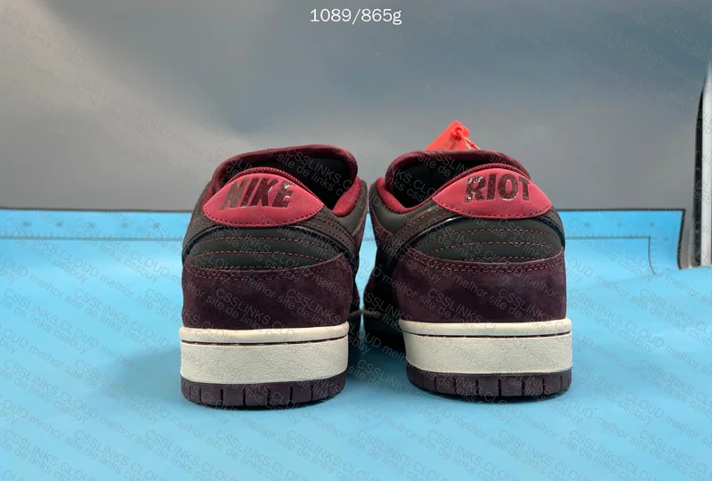 Dunk “‘Mahagany Dark - Team Red 5