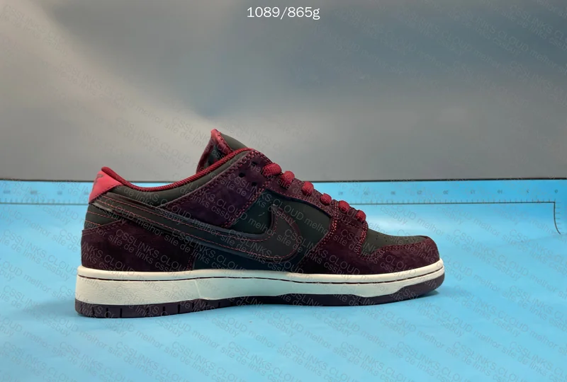 Dunk “‘Mahagany Dark - Team Red 7