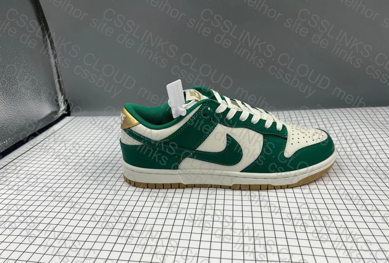 Dunk Malachite University Gold 2