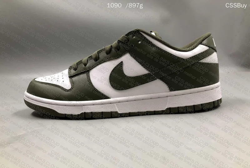 Dunk Medium Olive 7