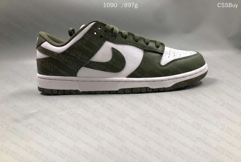 Dunk Medium Olive 9