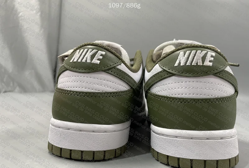 Dunk Medium Olive - SALE 3
