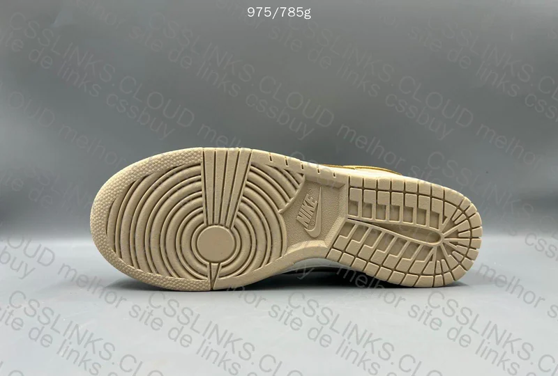 Dunk Metalic Gold