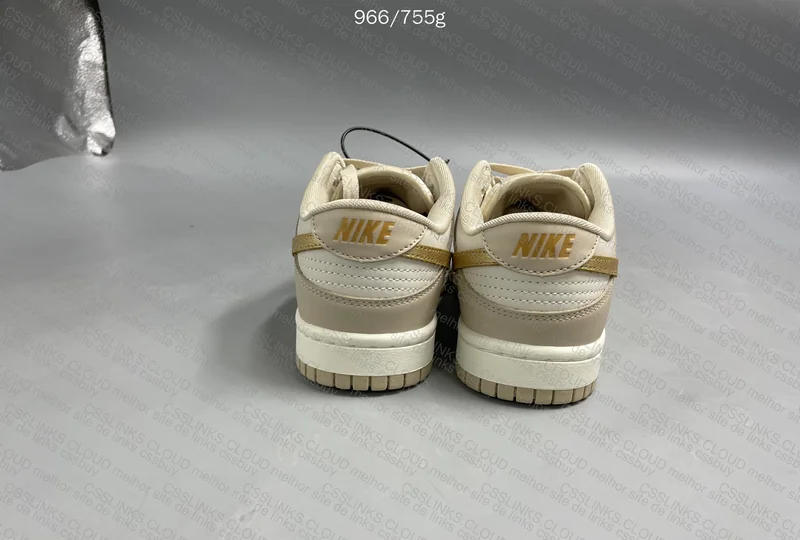 Dunk Metallic Gold 4
