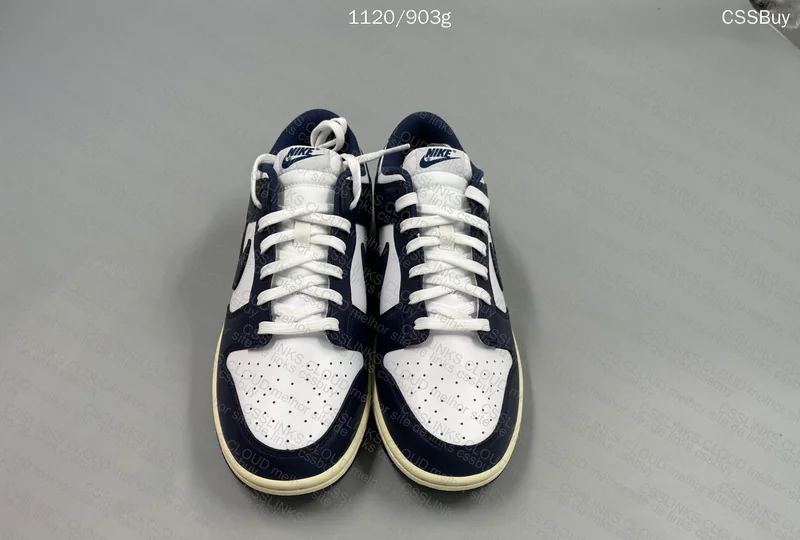 Dunk Midnight navy 2