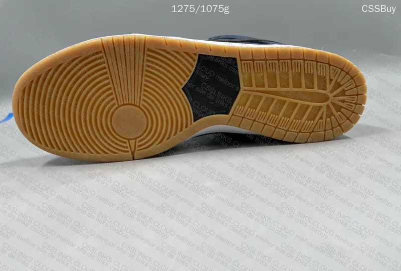 dunk navy black gum 8