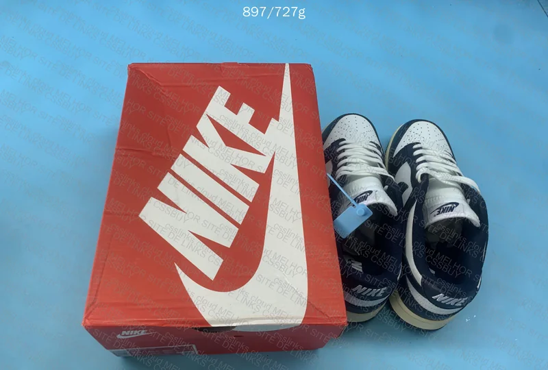 Dunk Navy Blue (SALE)