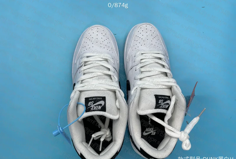 Dunk New VT Black & White 2