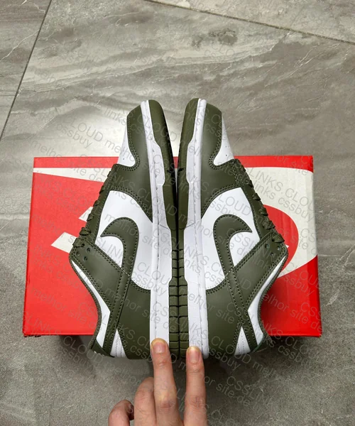 Dunk New VT Olive 3