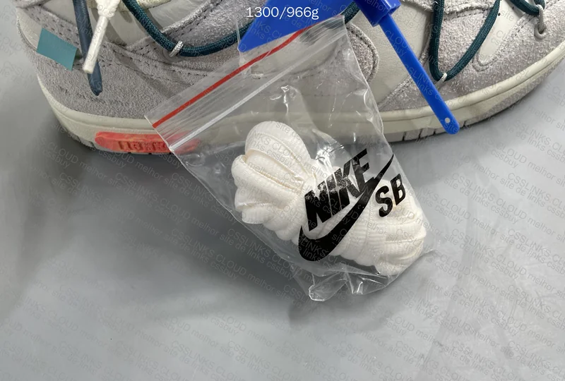Dunk OFF-WHITE lot 16 9