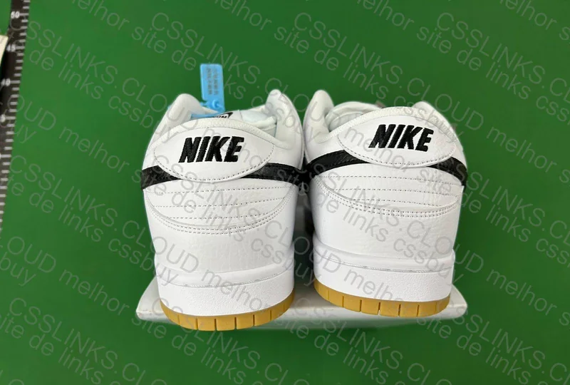 Dunk orange label 3