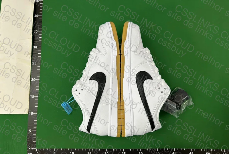 Dunk orange label 4
