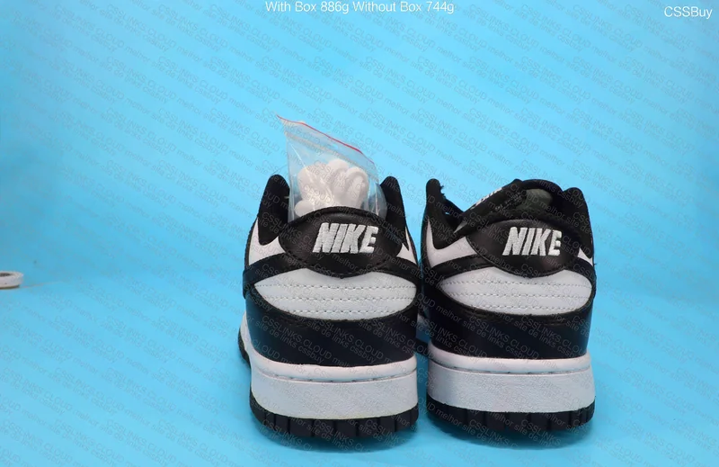 Dunk Panda Women's 3