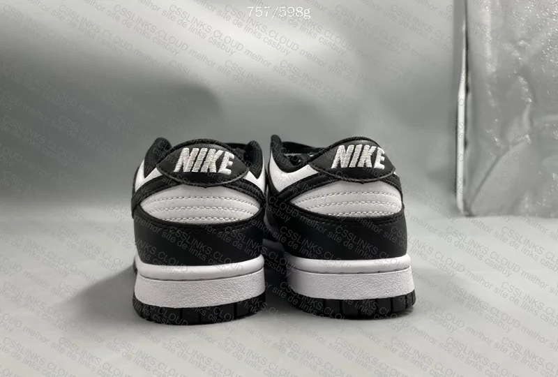 Dunk Panda Women's 3