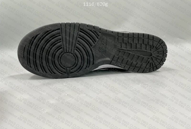 Dunk Panda OVO Sneaker 4