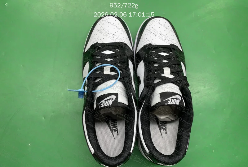 Dunk panda OVO snkrs 3