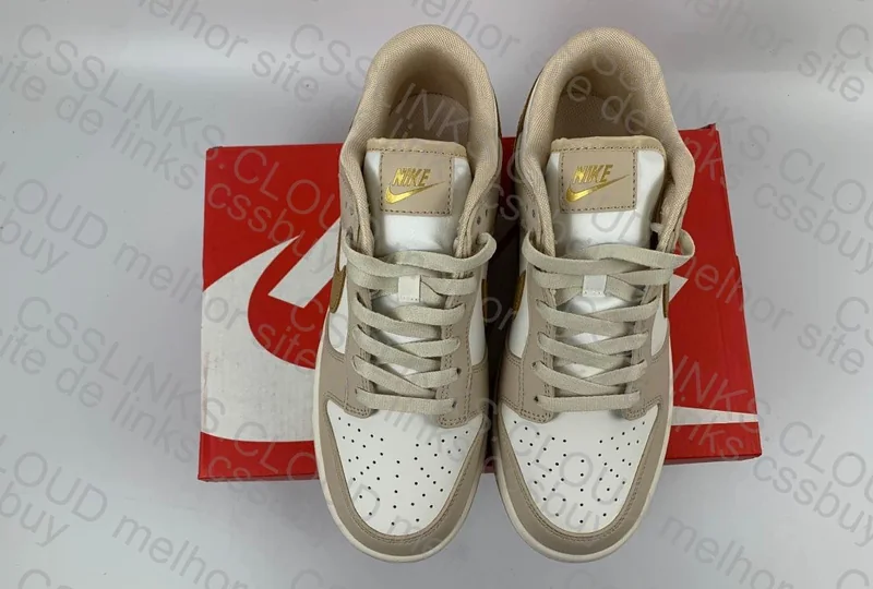 Dunk Phantom Metallic Gold 4