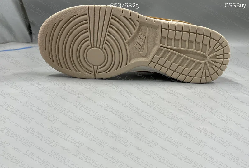 DUNK PHANTOM METALLIC GOLD (GL?) 9