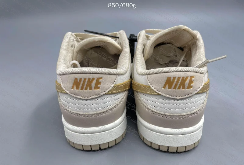 Dunk Phantom Metallic Gold Swoosh 3