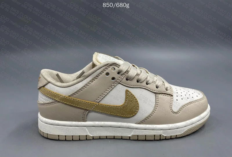 Dunk Phantom Metallic Gold Swoosh 4