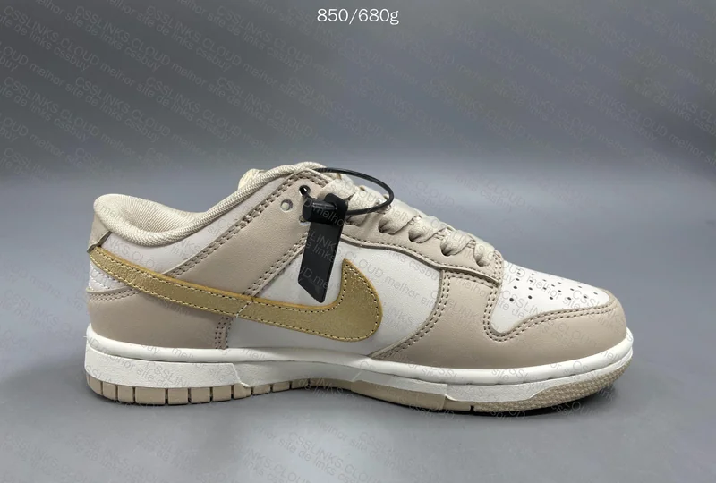 Dunk Phantom Metallic Gold Swoosh 6