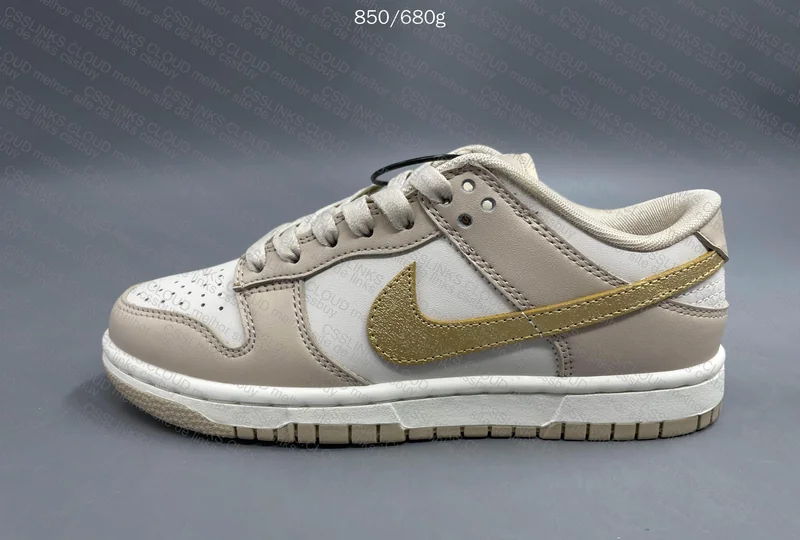Dunk Phantom Metallic Gold Swoosh 7